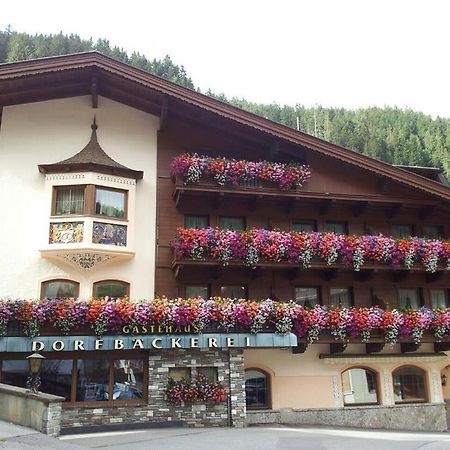 Gaestehaus Dorfbaeckerei 턱스 외부 사진